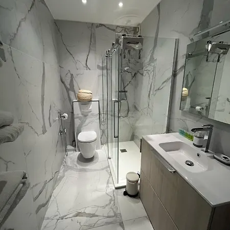 Apartment Carre D Or Face A La